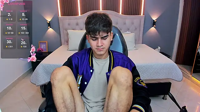 Snapshot of Tommy18__ chatting on February 20, 2026, 3:36 am Tommy18 online show from February 20, 2026, 3:36 am