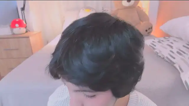 AllanYong18 online show from February 27, 2026, 12:27 pm