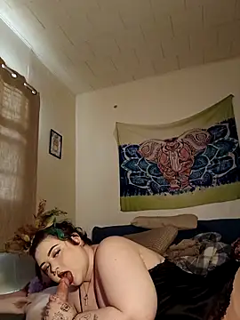 LitHippieBaby420 online show from March 18, 2025, 11:09 pm