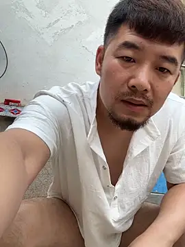 zxb757369 online show from May 31, 2026, 10:21 am