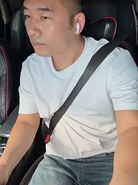 zxb757369 online show from September 20, 2025, 6:40 am