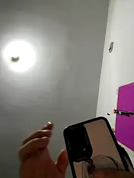 zxb757369 online show from September 14, 2025, 5:35 pm