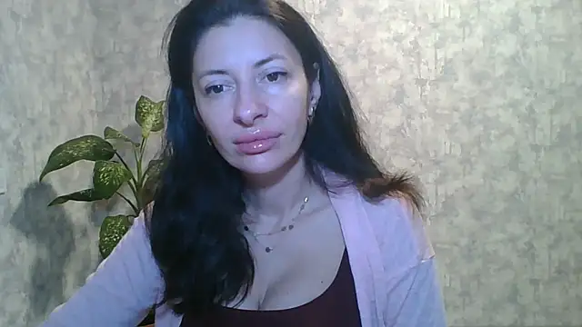 LissaBlossom online show from September 18, 2025, 4:37 am