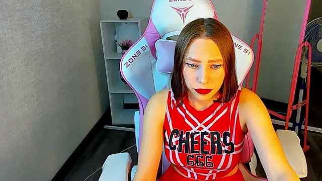 Snapshot of Aliceforfuun chatting on January 18, 2025, 5:52 am Aliceforfuun online show from January 18, 2025, 5:52 am