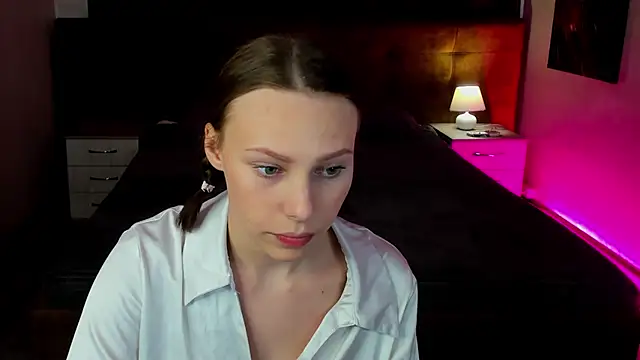 Snapshot of Aliceforfuun chatting on March 17, 2025, 6:51 am Aliceforfuun online show from March 17, 2025, 6:51 am