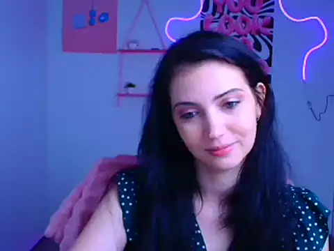 Snapshot of Amalia_amor chatting on October 20, 2025, 5:42 am Amalia amor online show from October 20, 2025, 5:42 am