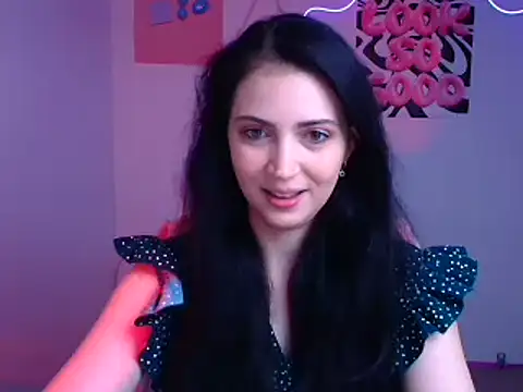 Snapshot of Amalia_amor chatting on November 28, 2025, 6:46 am Amalia amor online show from November 28, 2025, 6:46 am