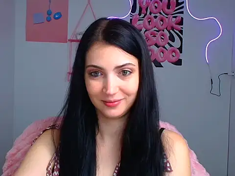 Snapshot of Amalia_amor chatting on October 14, 2025, 5:41 am Amalia amor online show from October 14, 2025, 5:41 am