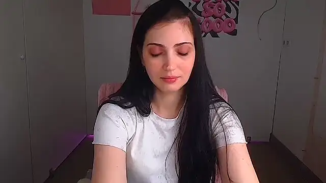 Amalia amor online show from May 8, 2026, 5:44 am