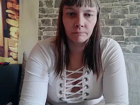 Snapshot of YviEngel87 chatting on February 20, 2025, 11:20 am YviEngel87 online show from February 20, 2025, 11:20 am