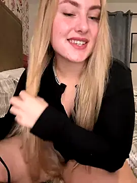 lucyRose xoxox online show from November 28, 2025, 7:14 pm