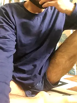 TOPMOON001 online show from February 12, 2026, 6:51 pm