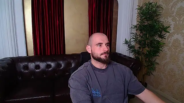 AdamJamesonn online show from December 16, 2025, 7:23 am