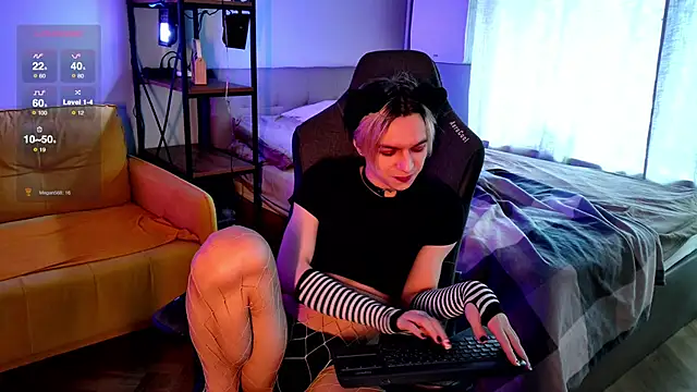 Snapshot of leon_yuugen chatting on March 18, 2025, 10:39 am leon yuugen online show from March 18, 2025, 10:39 am