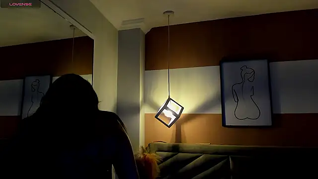 chelsea bolton  online show from January 7, 2026, 12:43 pm