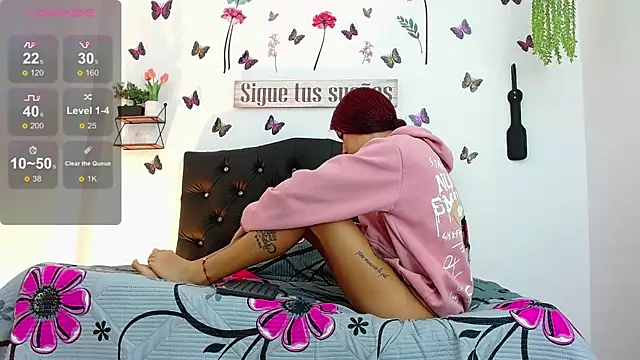 Snapshot of Candy_Mendez chatting on October 16, 2025, 12:24 pm Candy Mendez online show from October 16, 2025, 12:24 pm