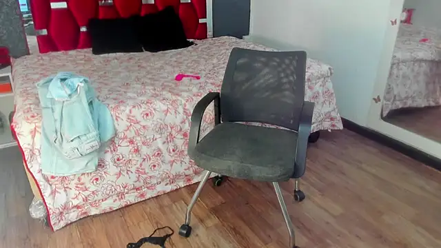 cataleyah 07 online show from March 13, 2025, 7:06 pm