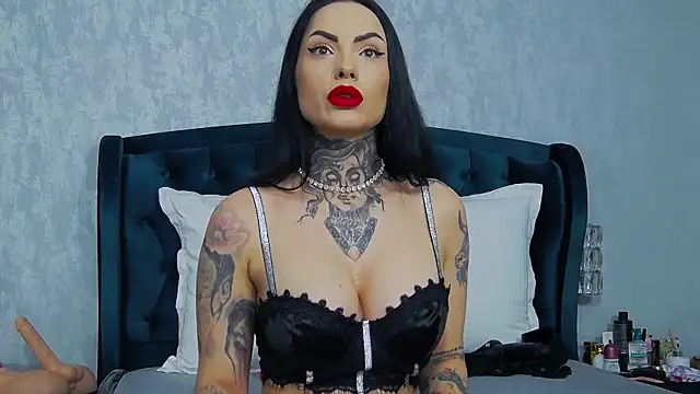 NataliaCristal online show from December 17, 2025, 5:34 am