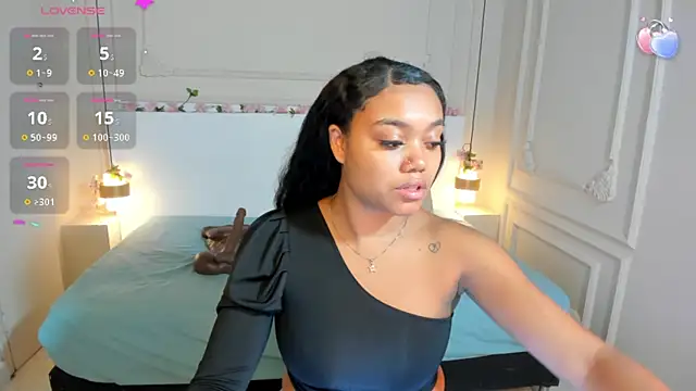 JasmineRose7 online show from October 10, 2025, 12:28 pm