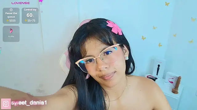 Snapshot of sweet_dania_ chatting on February 10, 2025, 1:24 am sweet dania online show from February 10, 2025, 1:24 am