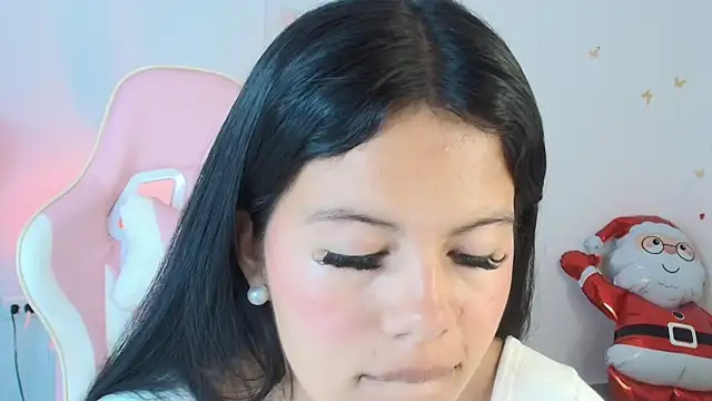 sweet dania  online show from February 18, 2026, 6:00 am