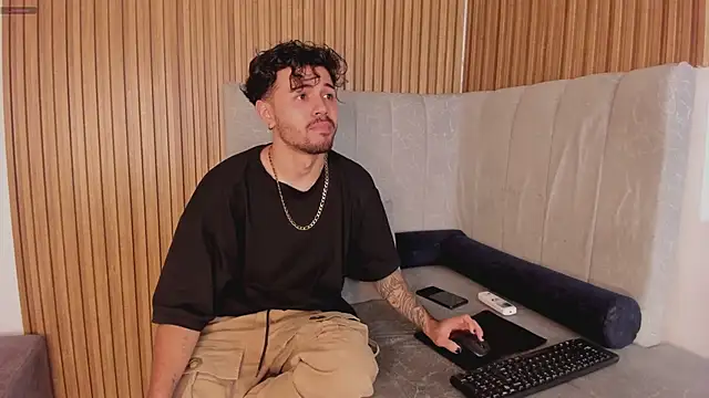 javi fox online show from February 10, 2025, 5:36 am