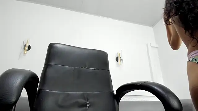 Valentina slim online show from May 23, 2026, 1:59 am