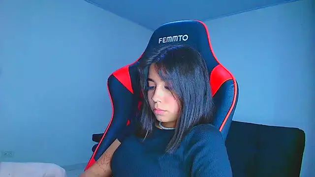 Rousse violett online show from November 6, 2025, 11:42 pm