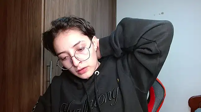 Snapshot of alex_parker07 chatting on January 29, 2025, 1:37 am alex parker07 online show from January 29, 2025, 1:37 am