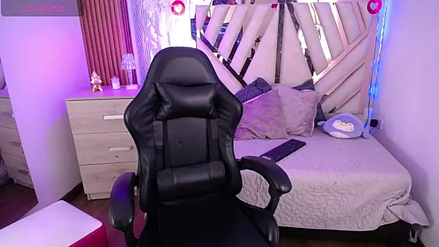 Snapshot of NyxAndria_1 chatting on March 1, 2026, 2:22 am NyxAndria 1 online show from March 1, 2026, 2:22 am