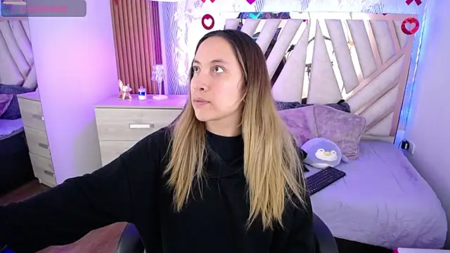 Snapshot of NyxAndria_1 chatting on February 27, 2026, 1:39 am NyxAndria 1 online show from February 27, 2026, 1:39 am