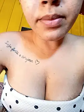 Snapshot of oliveira_k chatting on February 14, 2026, 8:31 pm oliveira k online show from February 14, 2026, 8:31 pm