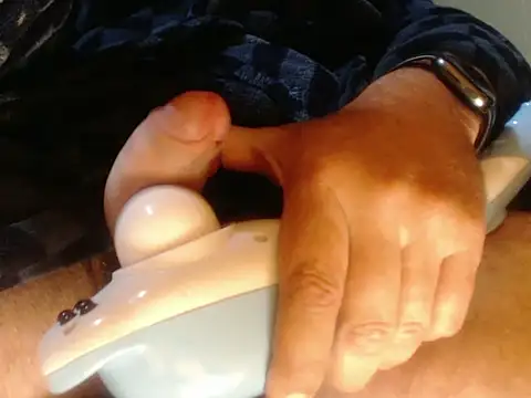 itsmeyes69 online show from May 30, 2026, 10:15 pm