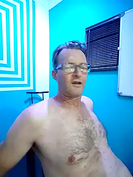 itsmeyes69 online show from January 17, 2025, 8:33 pm