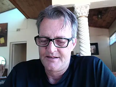 itsmeyes69 online show from July 16, 2026, 12:35 pm