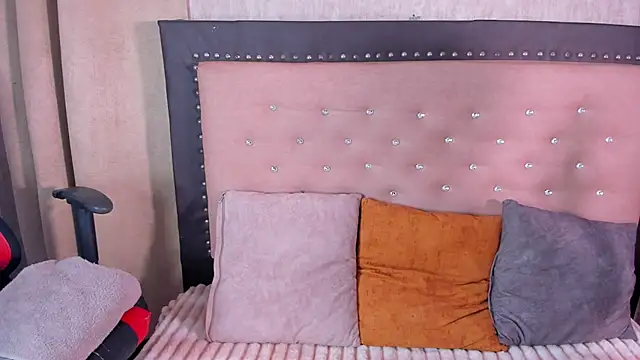 StefanyRousse online show from July 23, 2026, 12:13 pm