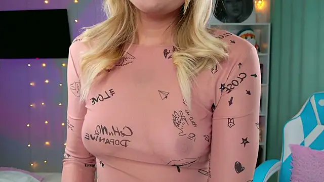 Mercedes Robinson online show from December 20, 2025, 4:26 am