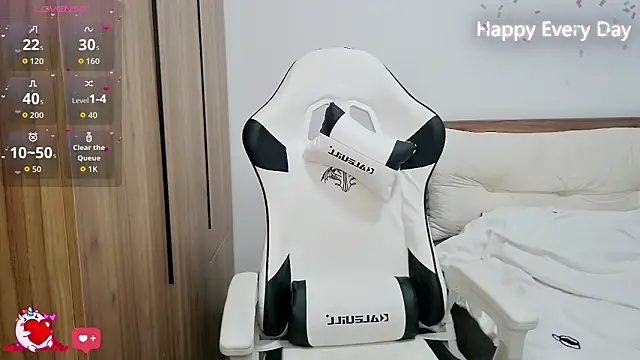 SlewVirus online show from October 3, 2025, 6:53 pm