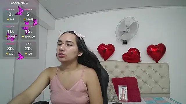 Maylin horny19 online show from October 9, 2025, 7:25 pm