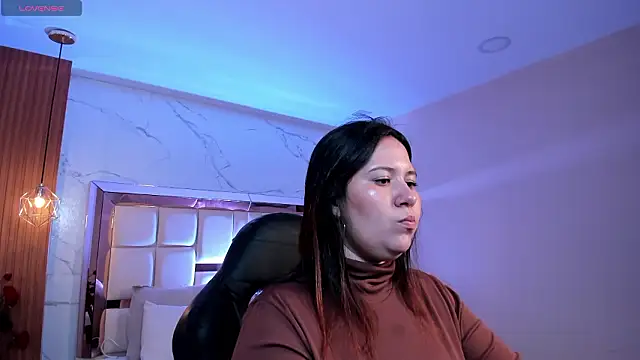 zoes milee online show from March 9, 2026, 11:36 am