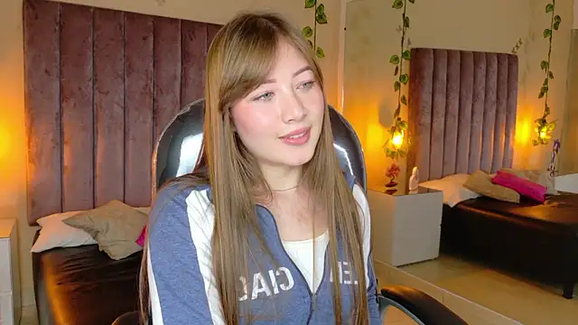 Snapshot of Dahlia_Rousse chatting on February 3, 2026, 7:35 am Dahlia Rousse online show from February 3, 2026, 7:35 am