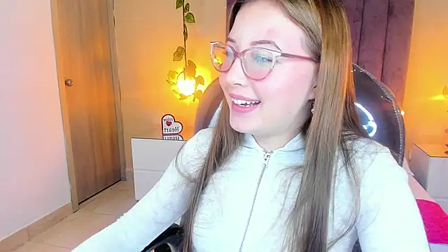 Dahlia Rousse online show from November 28, 2025, 4:56 am