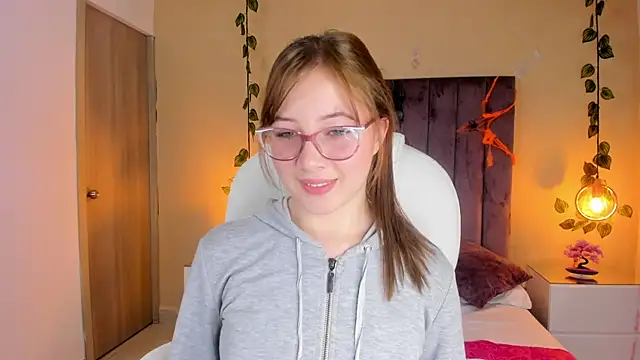 Dahlia Rousse online show from October 10, 2025, 9:48 pm