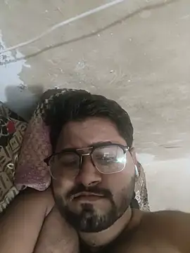 Snapshot of Skraj2025 chatting on June 29, 2026, 6:09 am Skraj2025 online show from June 29, 2026, 6:09 am