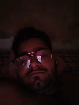 Snapshot of Skraj2025 chatting on July 15, 2026, 9:27 am Skraj2025 online show from July 15, 2026, 9:27 am