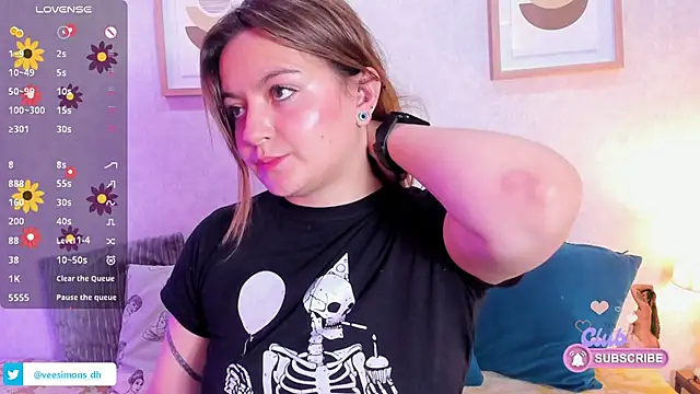 Veronica simons online show from March 15, 2025, 7:38 pm