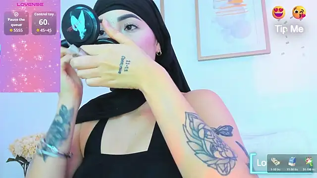 Snapshot of taylorsmiiith_ chatting on February 4, 2026, 2:34 pm taylorsmiiith online show from February 4, 2026, 2:34 pm