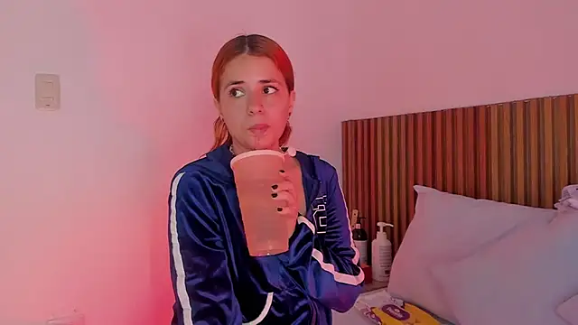 alliss ginger  online show from September 13, 2025, 7:58 pm