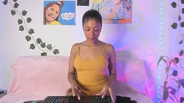 ElectraaJoness online show from May 5, 2026, 2:31 pm