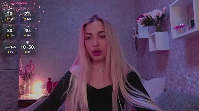 Snapshot of Mika_Rayy chatting on October 16, 2025, 7:22 pm Mika Rayy online show from October 16, 2025, 7:22 pm